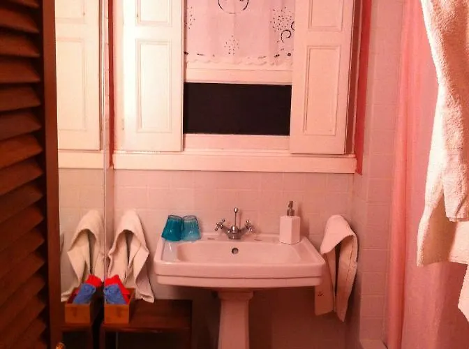 Casa - Turismo De Habitacao 3* Calhetas