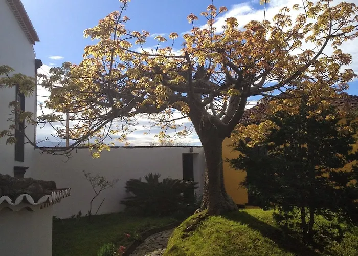 Bed and Breakfast Casa - Turismo De Habitacao Calhetas